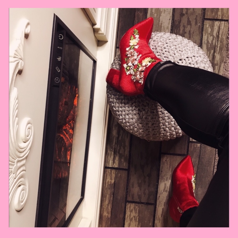 Diva Floral Boots 🌸🌺💐